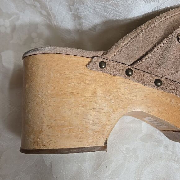 Hokus Pokus Tan Beige Platform Wooden  Clogs - Picture 4 of 10